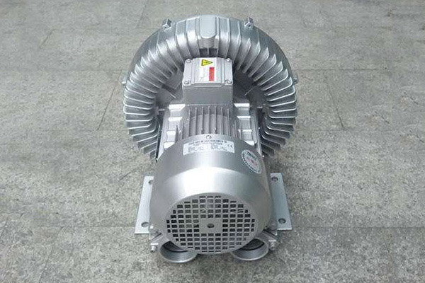 高壓漩渦氣泵選購時(shí)為什么需要注意使用環(huán)境